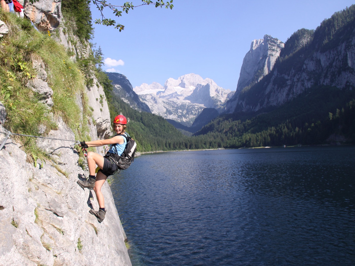 Klettersteig direkt am Gosausee mit Blick zum Dachstein