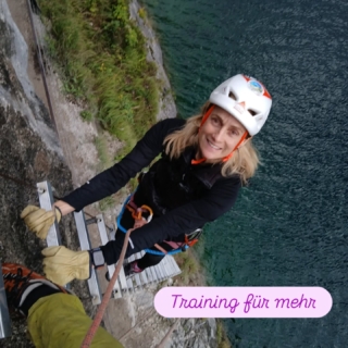 ....die nächste Runde. Wir konnten das Wtter perfekt ausnützen.

#gosausee
#ghgosauschmie
#dachstein
#dachsteinwest #donnerkogelklettersteig #dowhatyoulove #donnerkogel #skyladder #stairwaytoheaven